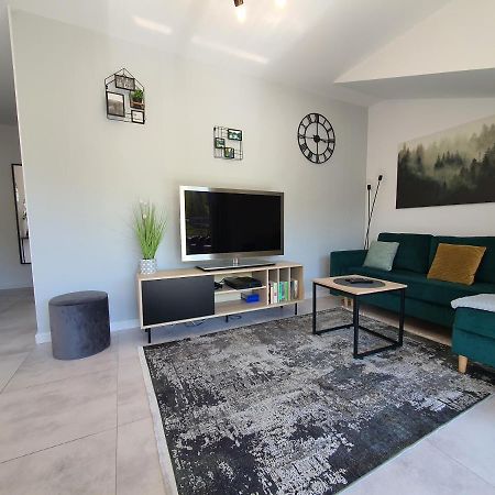 Apartamenty Ski & Fun Spokojna วีสวา ภายนอก รูปภาพ