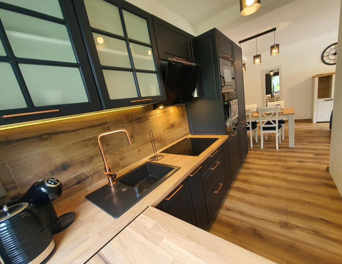 Apartamenty Ski & Fun Spokojna วีสวา ภายนอก รูปภาพ