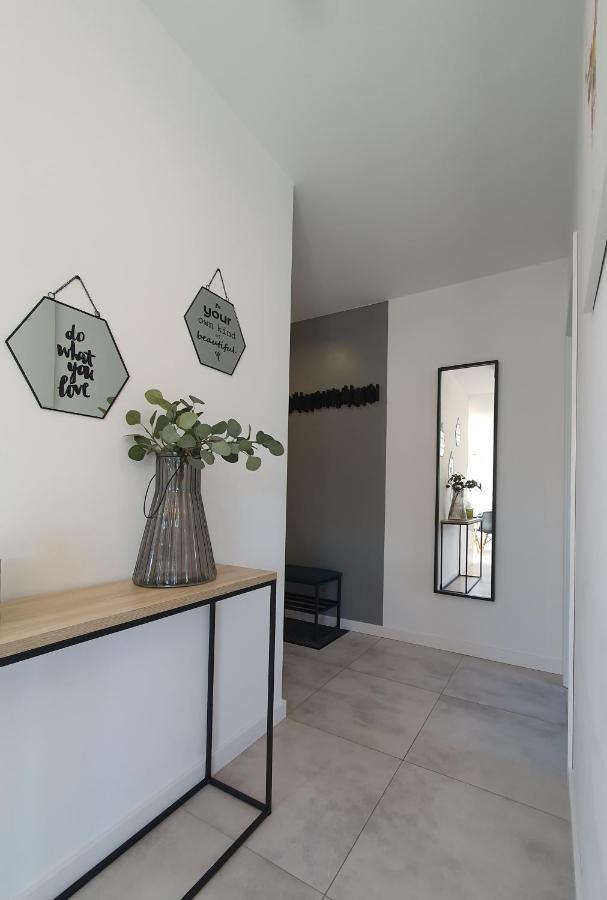 Apartamenty Ski & Fun Spokojna วีสวา ภายนอก รูปภาพ